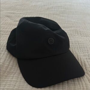 Lululemon Athletica Black baseball hat with embroidered logo